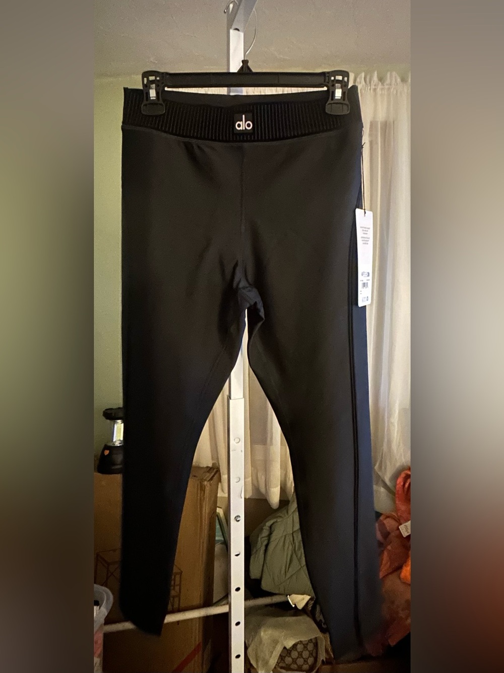 Alo Airlift High Rise 7/8 Line Up Leggings in Black